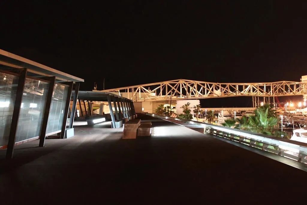 Botel Port Forum Boat - Glamping Experience Barcelona