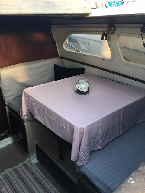 Port Forum Boat - Glamping Experience Barcelona
