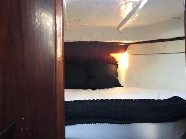 Port Forum Boat - Glamping Experience Barcelona