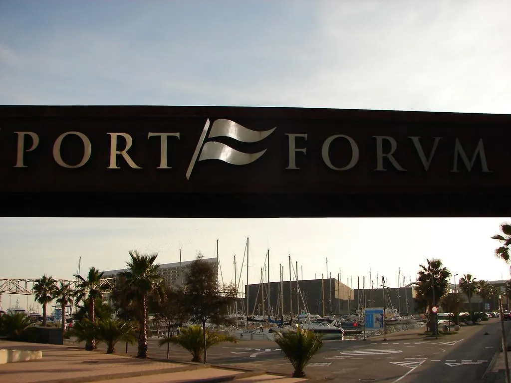 Port Forum Boat - Glamping Experience location